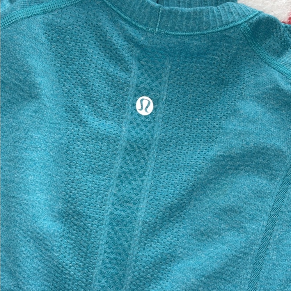lululemon swiftly tech Long Sleeve Top
